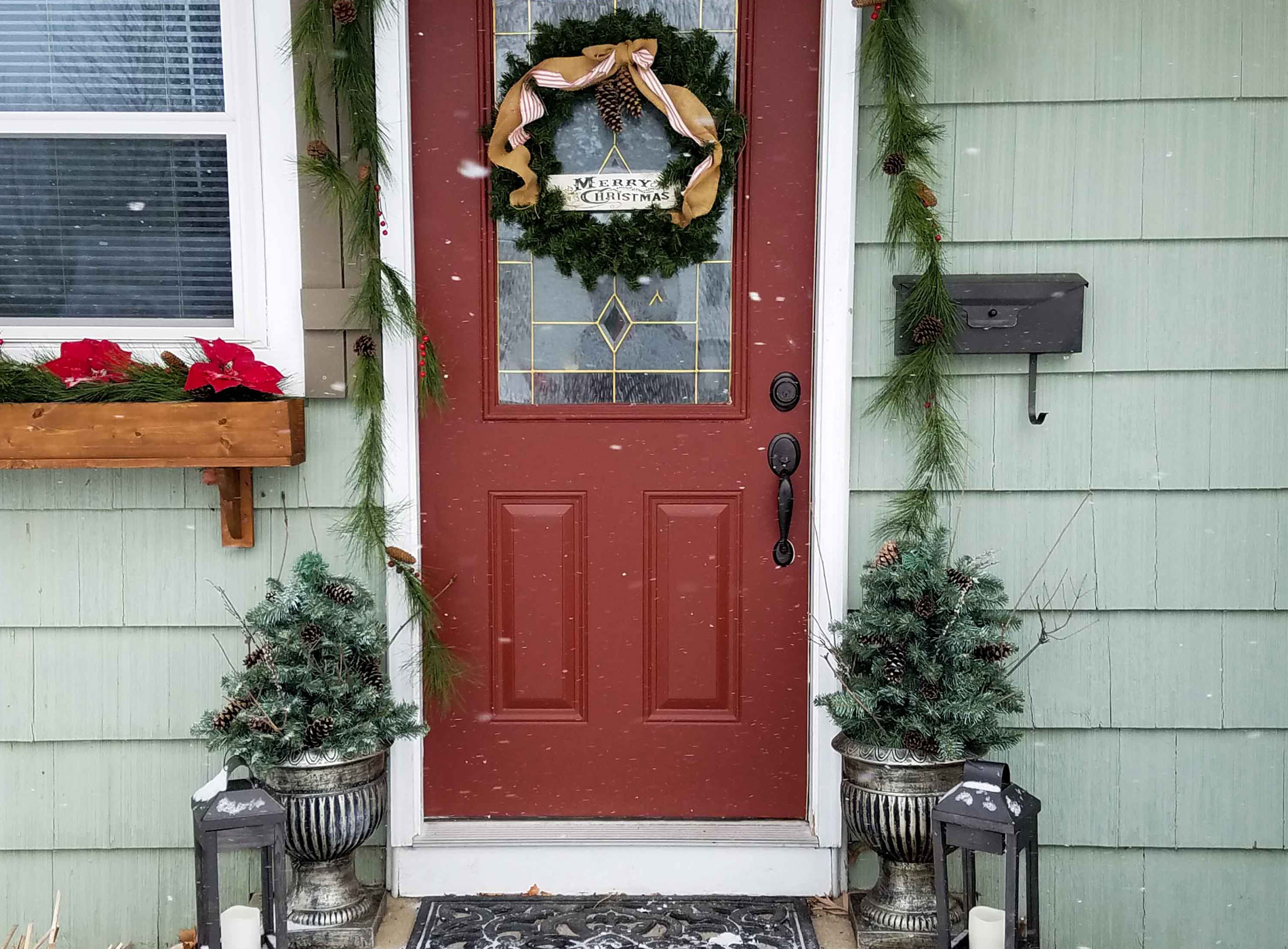 DIY Winter Urn Made with Repurposed Materials