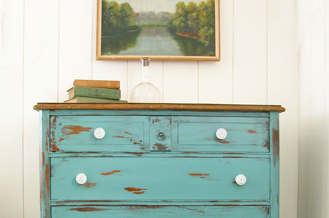 Distress Paint with Petroleum Jelly