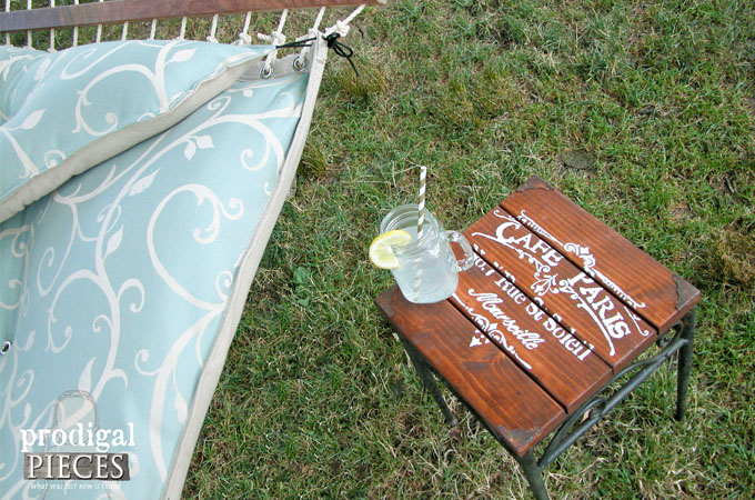 Outdoor Decor ~ Creating an Inviting Space