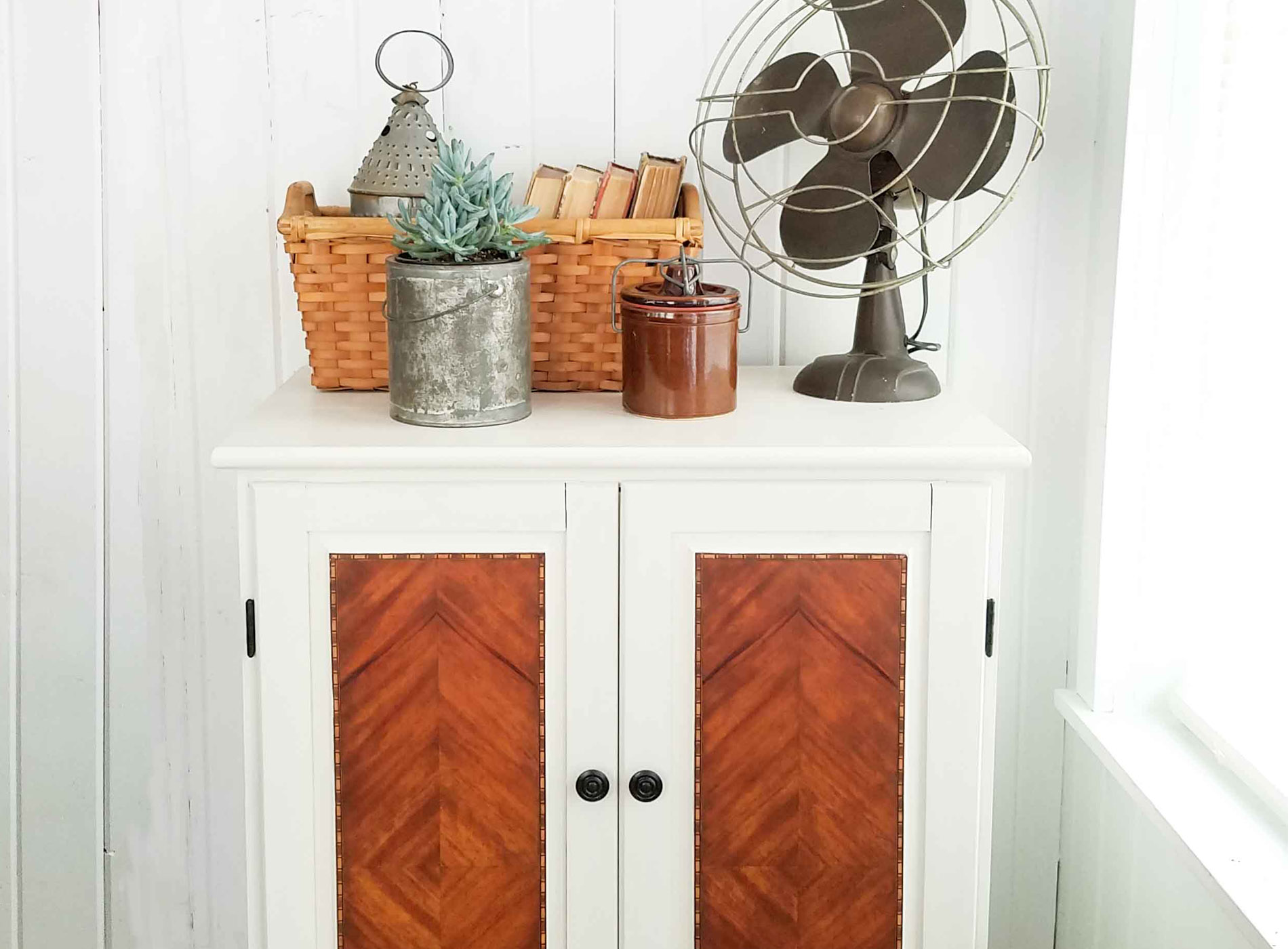 Farmhouse Chic Cabinet ~ Get the Look DIY Style