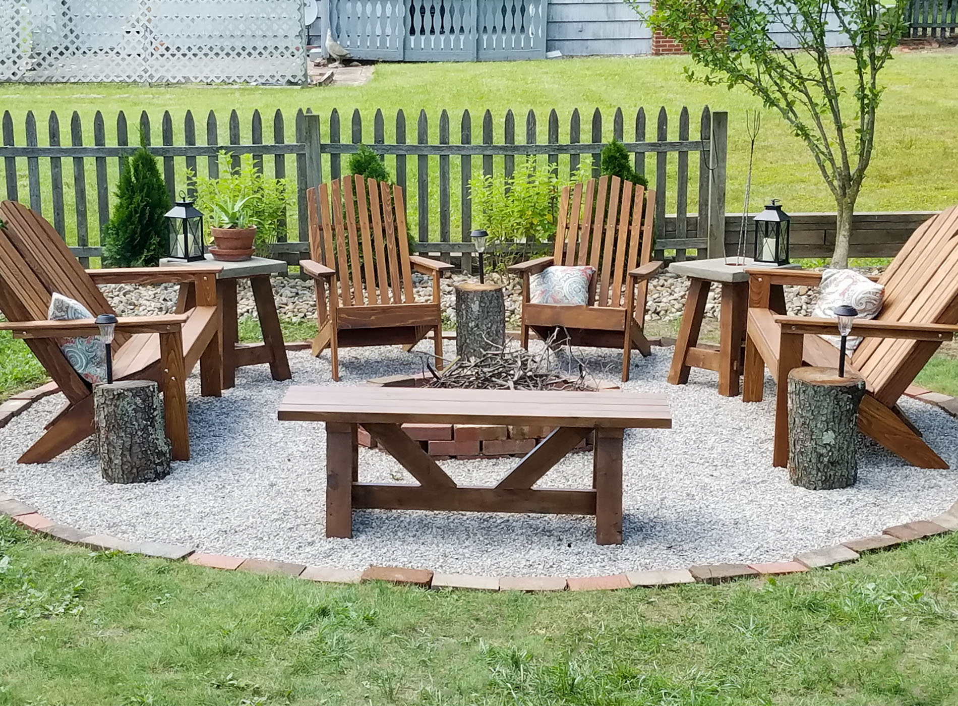 DIY Fire Pit ~ Backyard Budget Decor