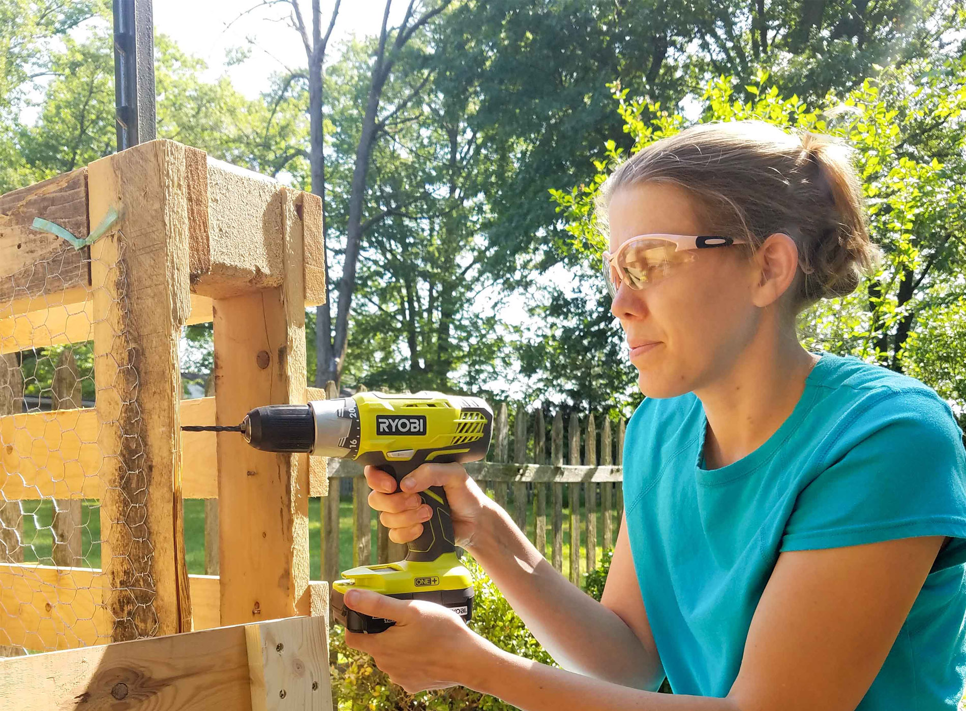 Pallet Compost Bin DIY ~ A Must Have