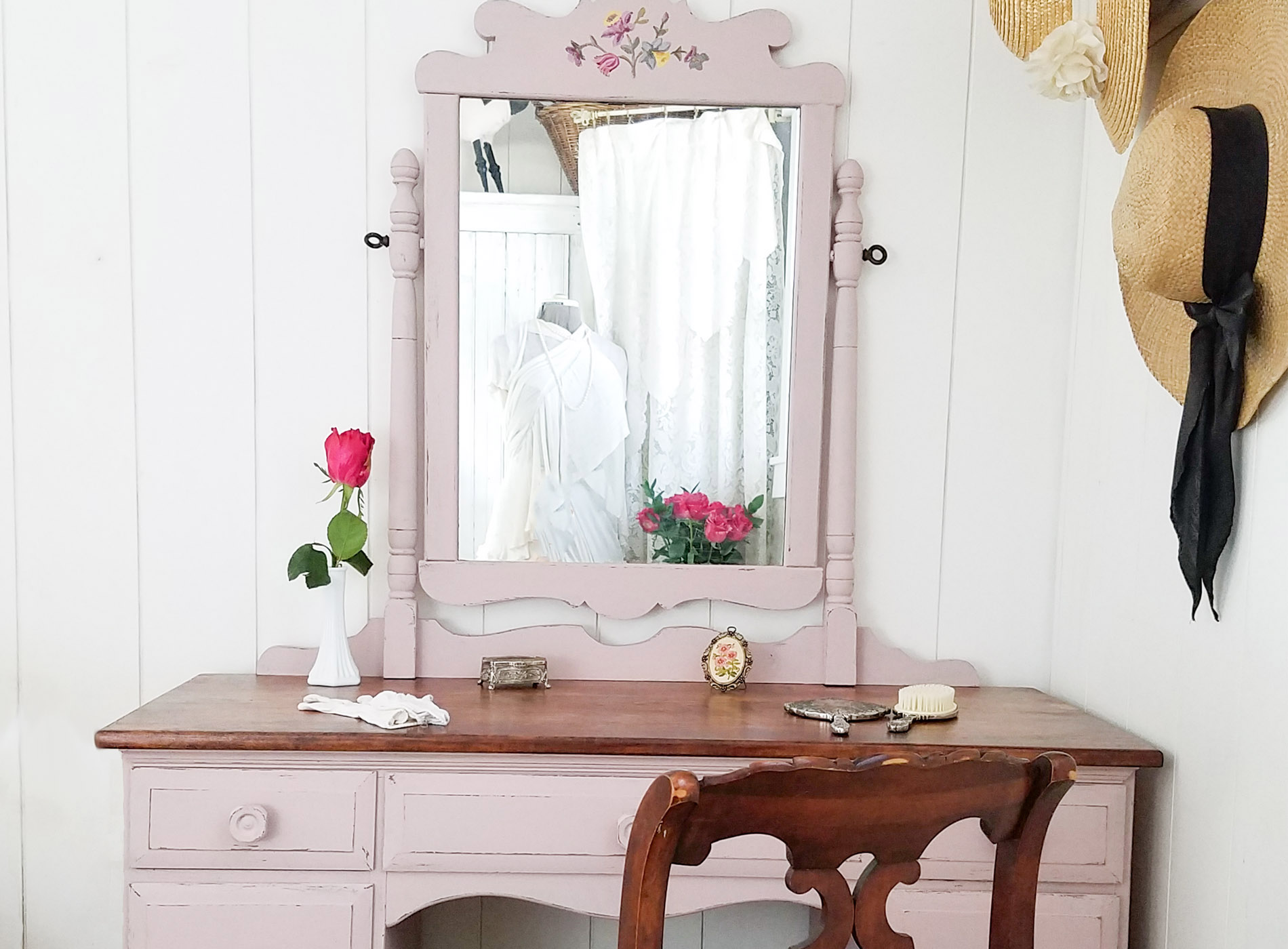 Vintage Vanity Painted a Soft Pink