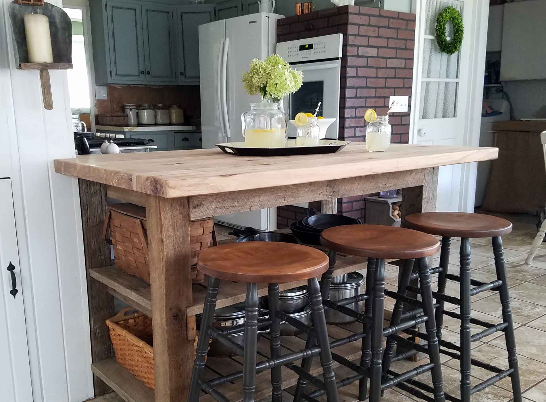 Farmhouse Bar Stools ~ The Easy Way