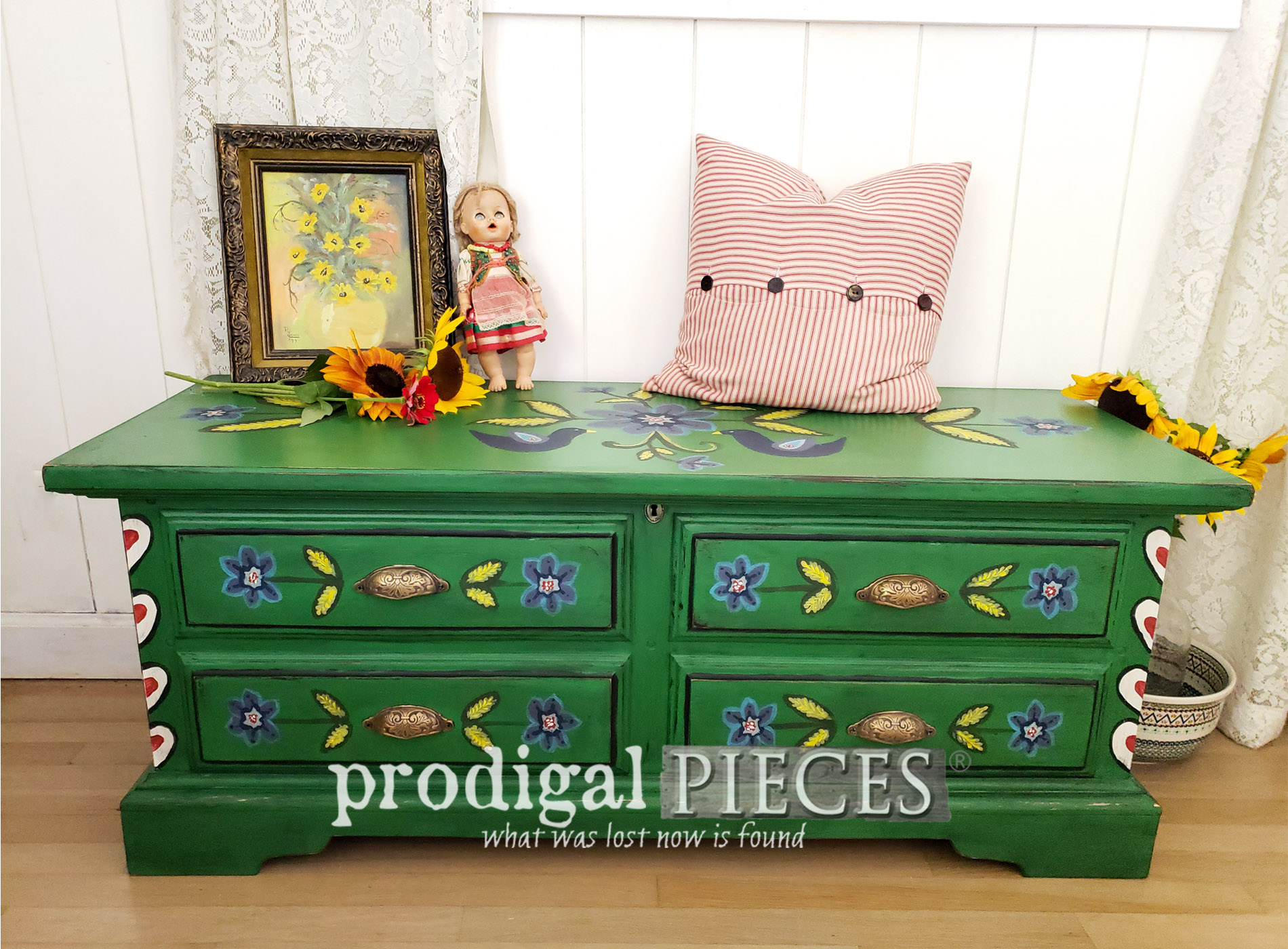 Vintage Blanket Chest with Folk Art Style