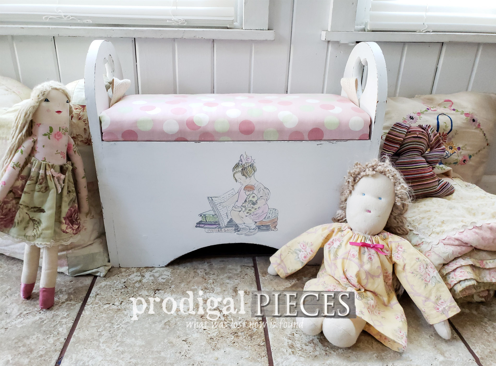 Kids Storage Bench Upcycle ~ DIY Fun