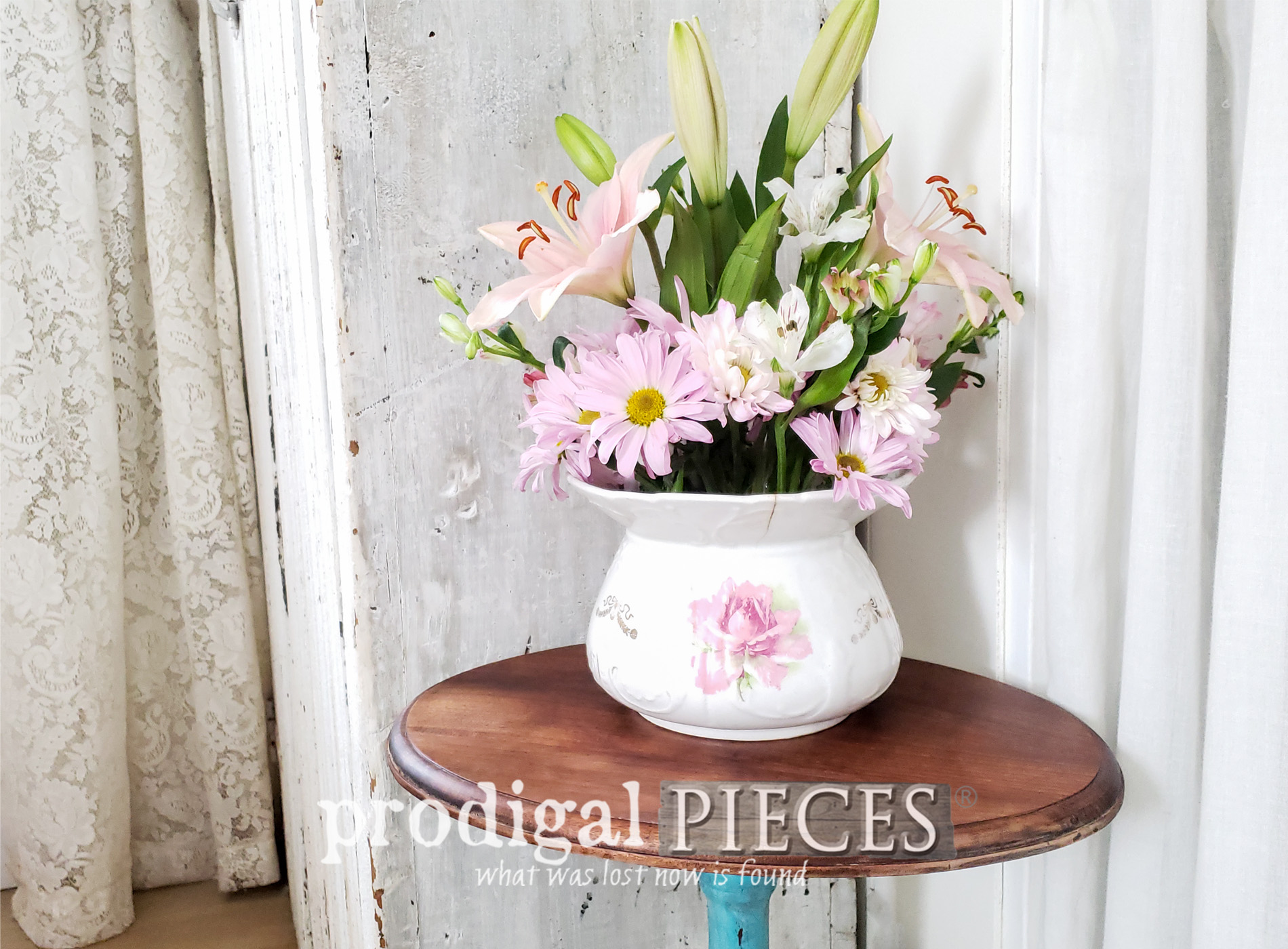Vintage Accent Table Makeover & Repair