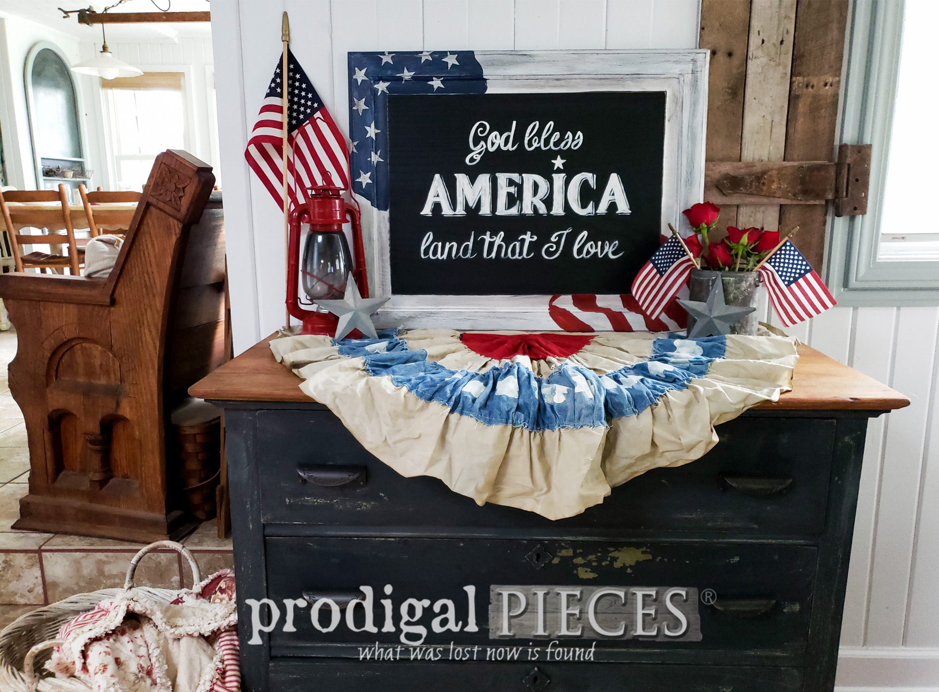 DIY 4th of July Sign with Chalkboard Typography