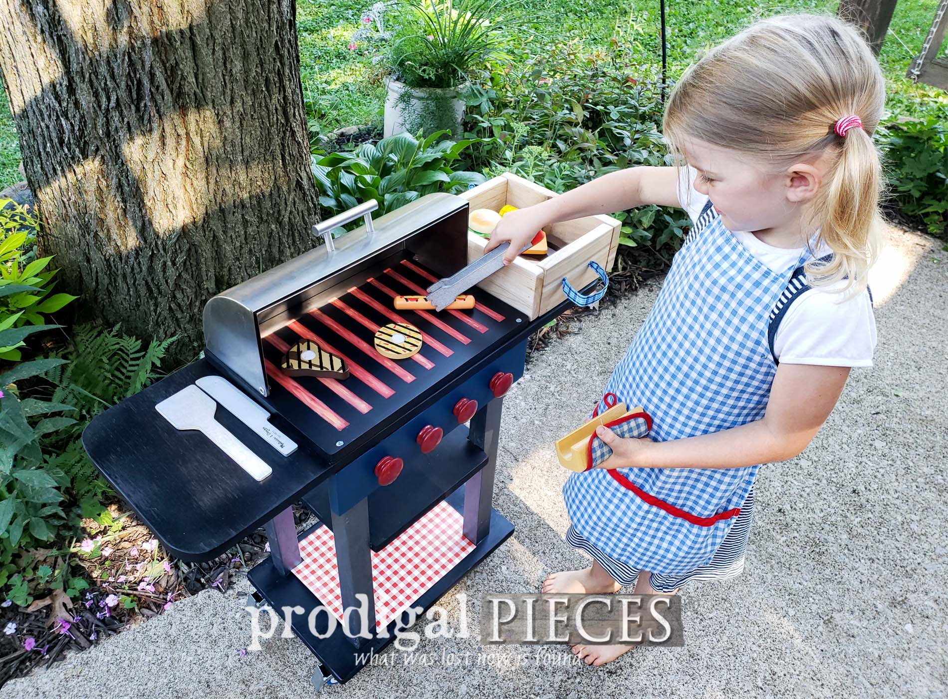 Pretend Play Grill from Upcycled Bread Box