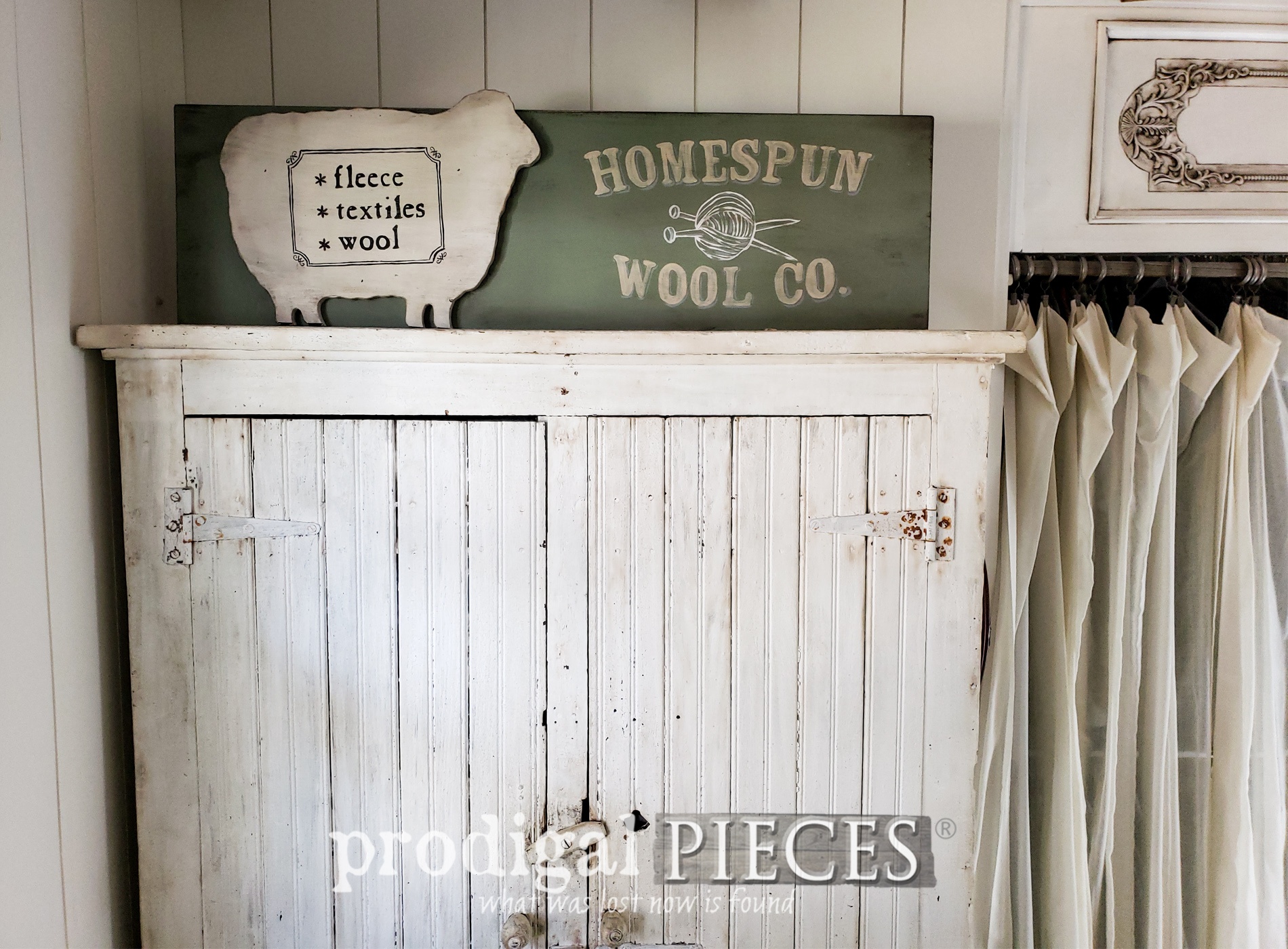 DIY Farmhouse Sign with Typography