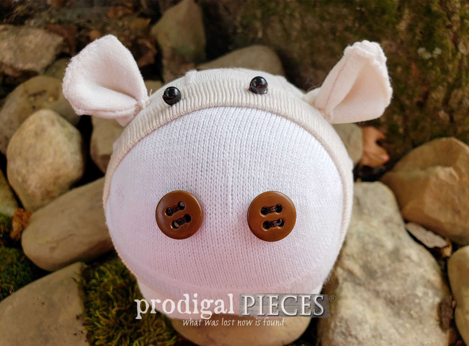 Upcycled Sock Dolls & Animals ~ REFASHION fun