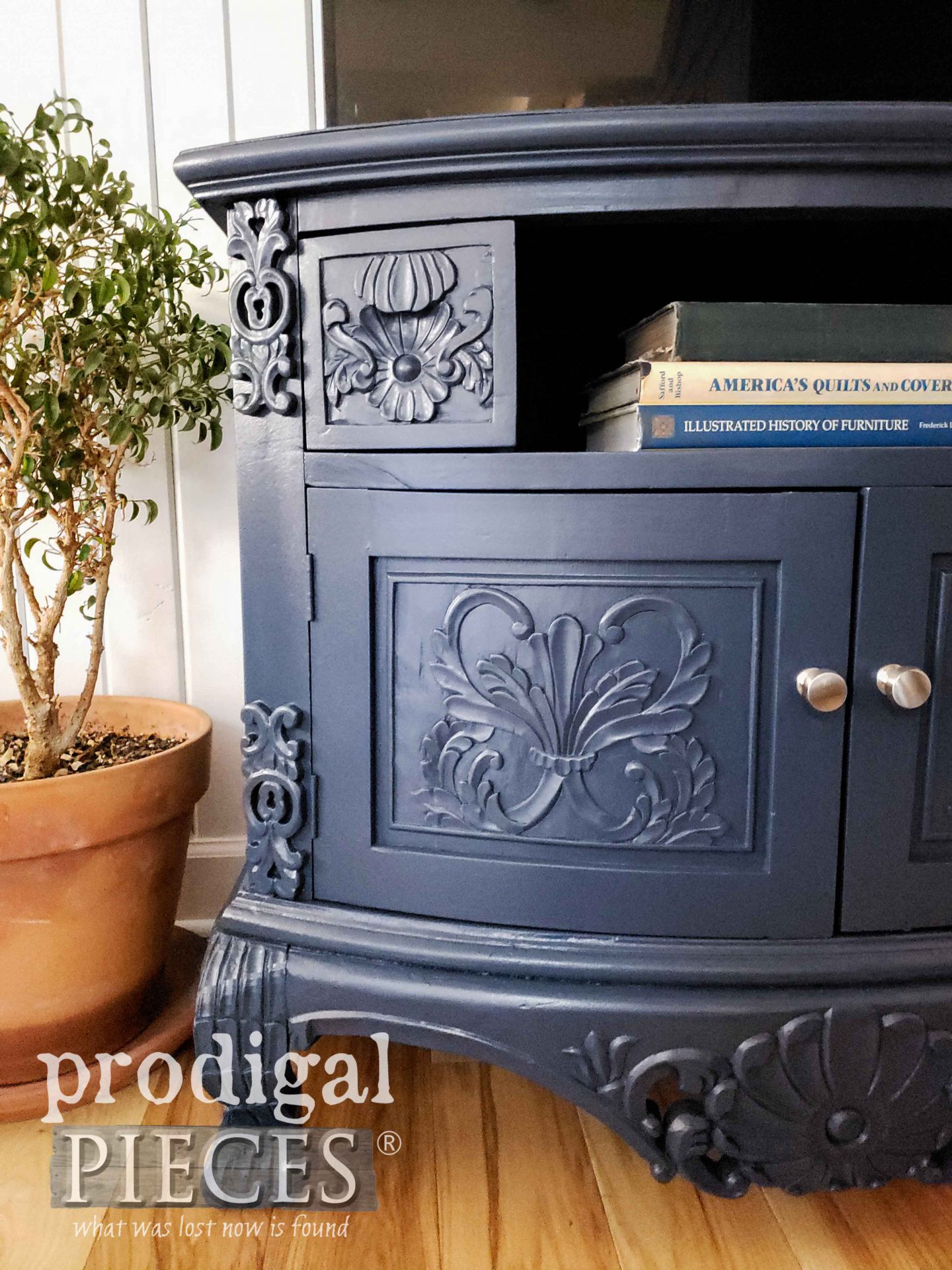 Painted Hale Navy TV Stand with Tutorial by Larissa of Prodigal Pieces | prodigalpieces.com prodigalpieces diy home homedecor furniture blue Painted Hale Navy TV Stand with Tutorial by Larissa of Prodigal Pieces | prodigalpieces.com prodigalpieces diy home homedecor furniture blue