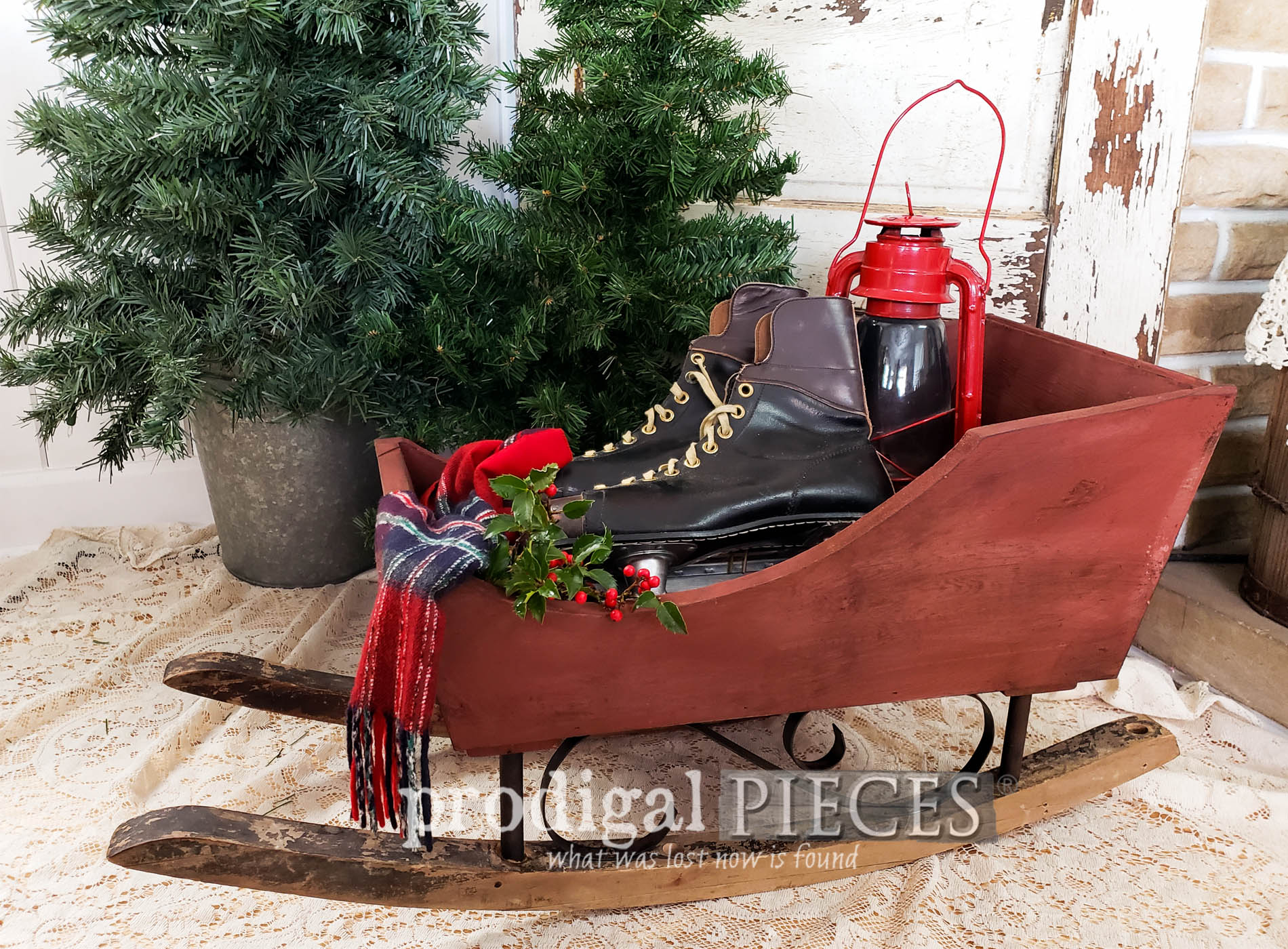 Upcycled Christmas Sleigh from Trash Finds