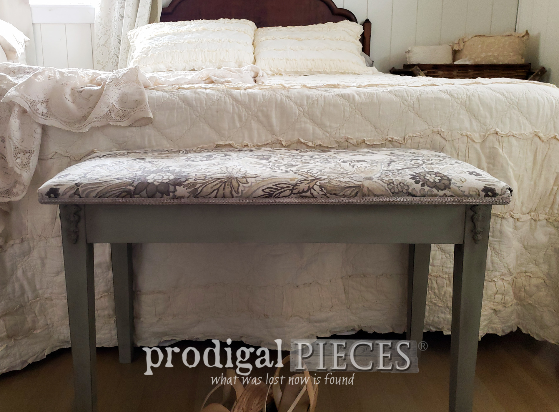 Vintage Piano Bench Makeover to Bedroom Bench