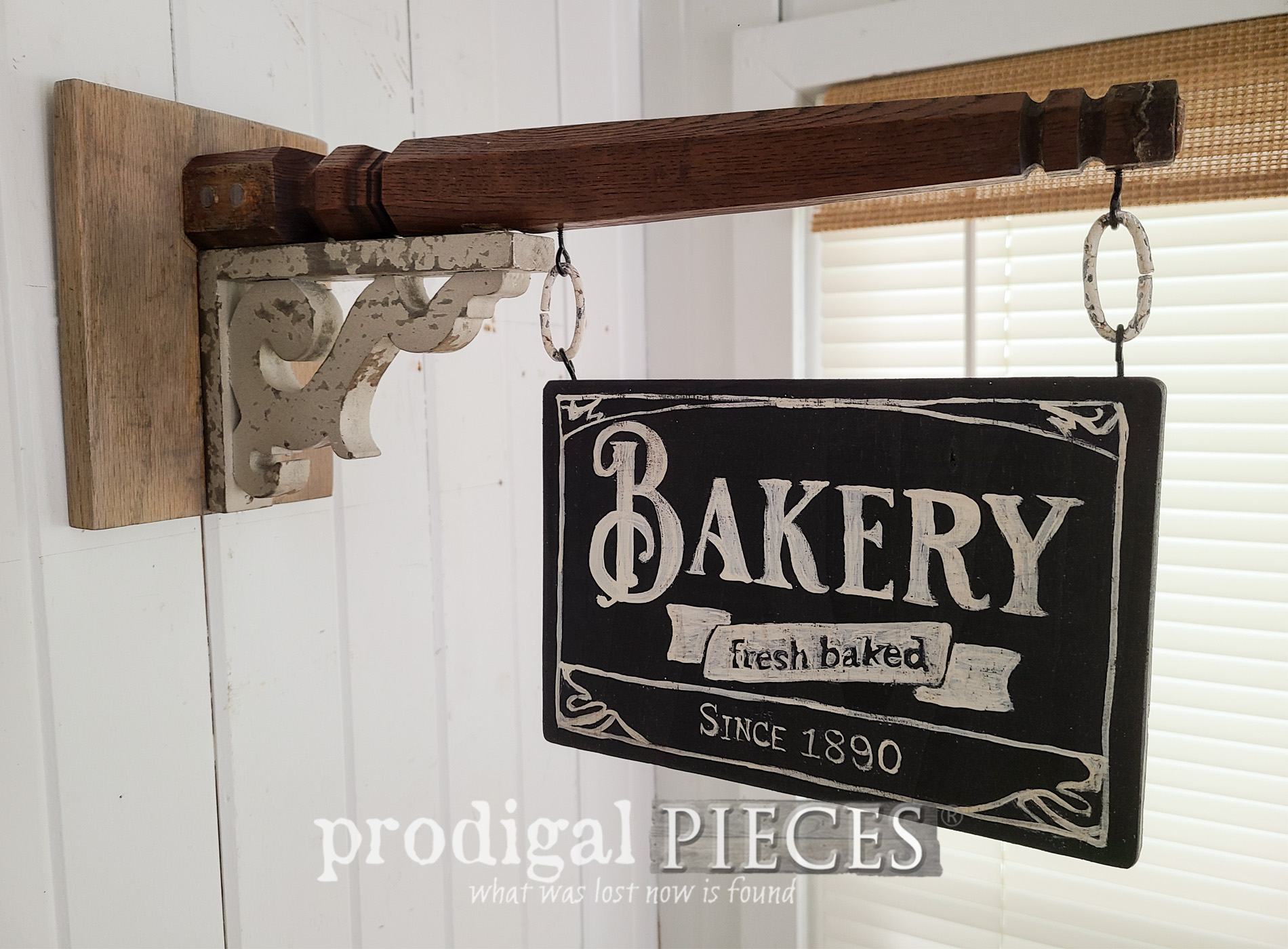 Upcycled Chair Legs into Farmhouse Signs