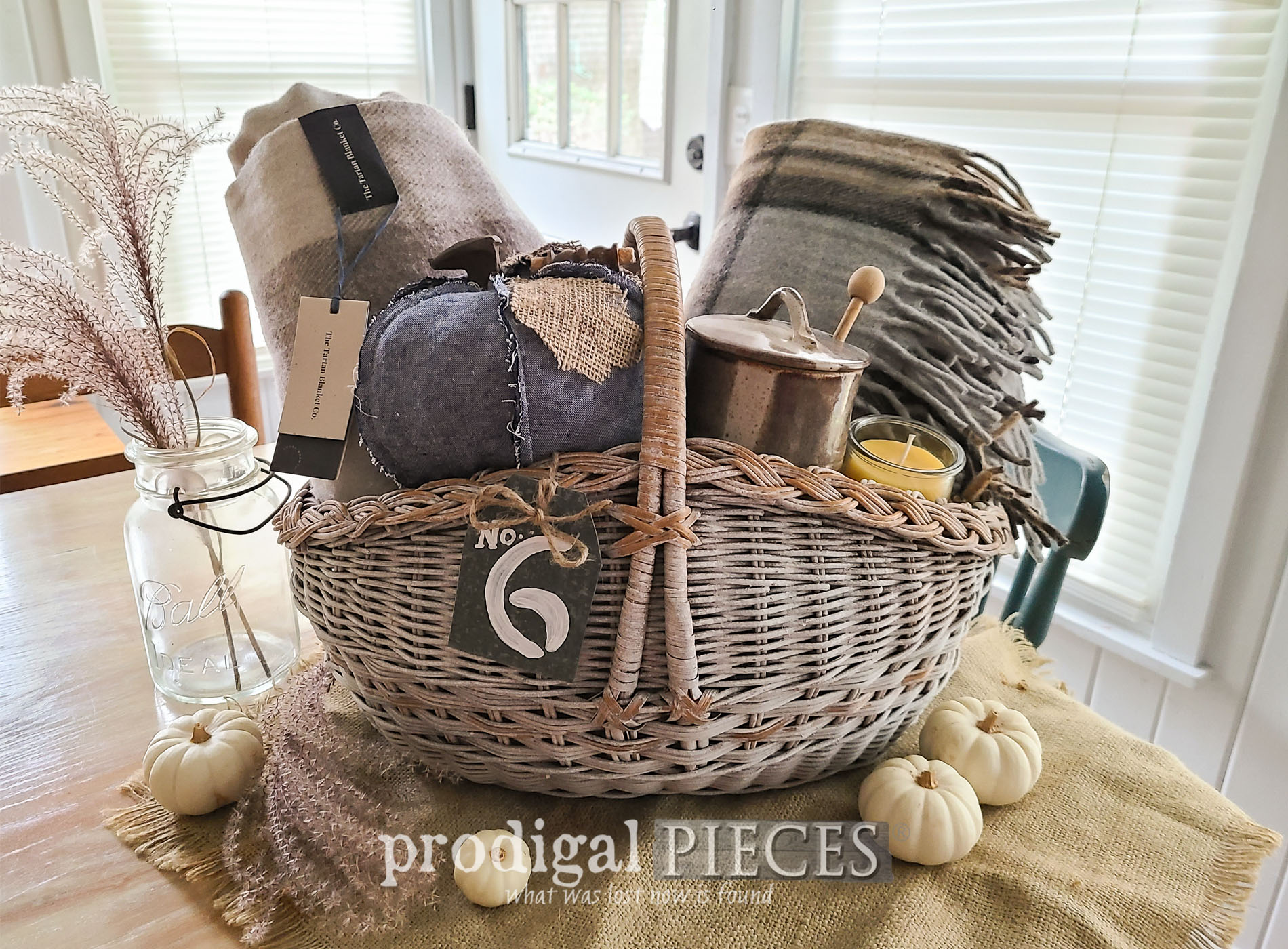 Harvest Gift Basket ~ Makeover & Lining