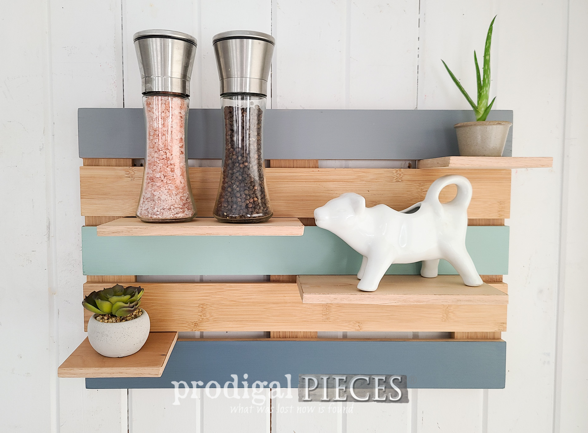 Repurposed Trivet for Wall Storage & Decor