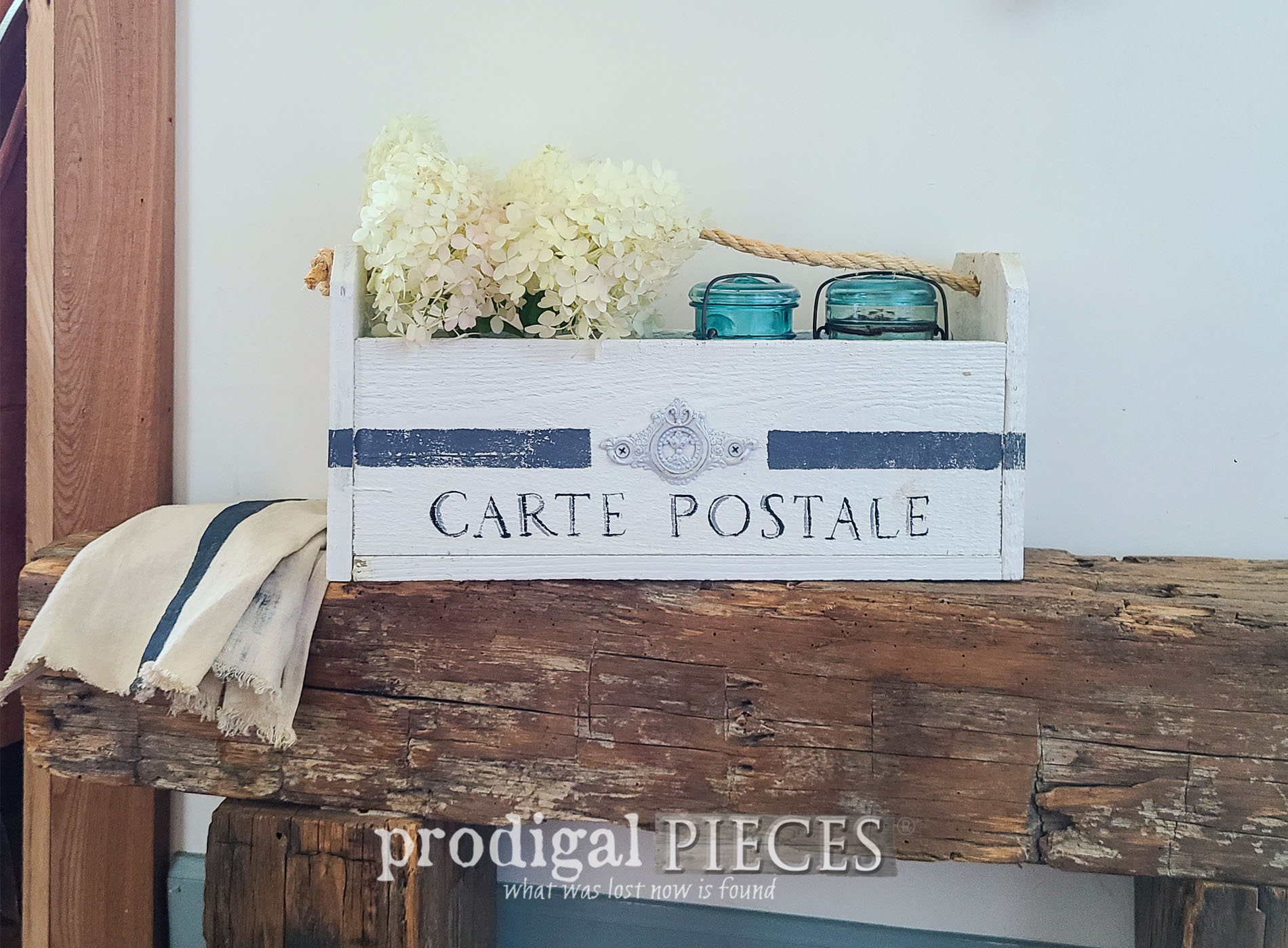 Upcycled Fence Panel Tote & Sign