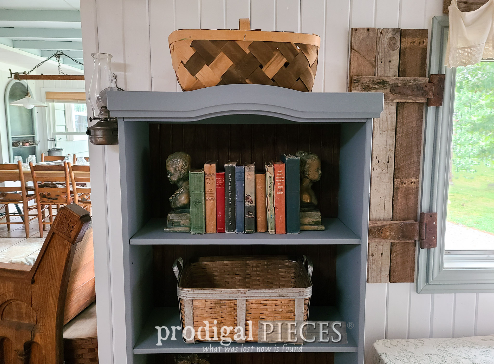 Farmhouse Bookcase Makeover