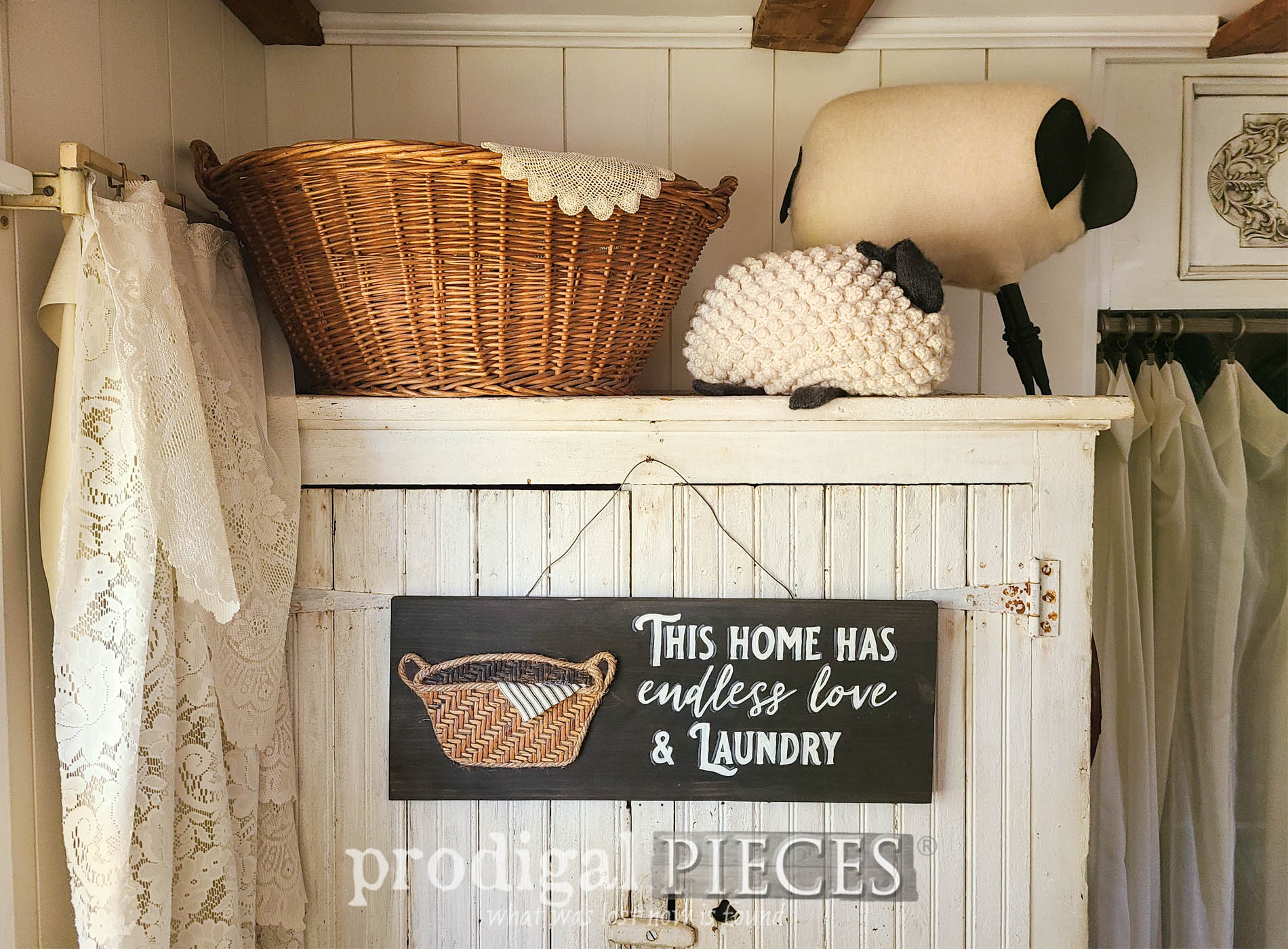 DIY Laundry Sign ~ Farmhouse Style