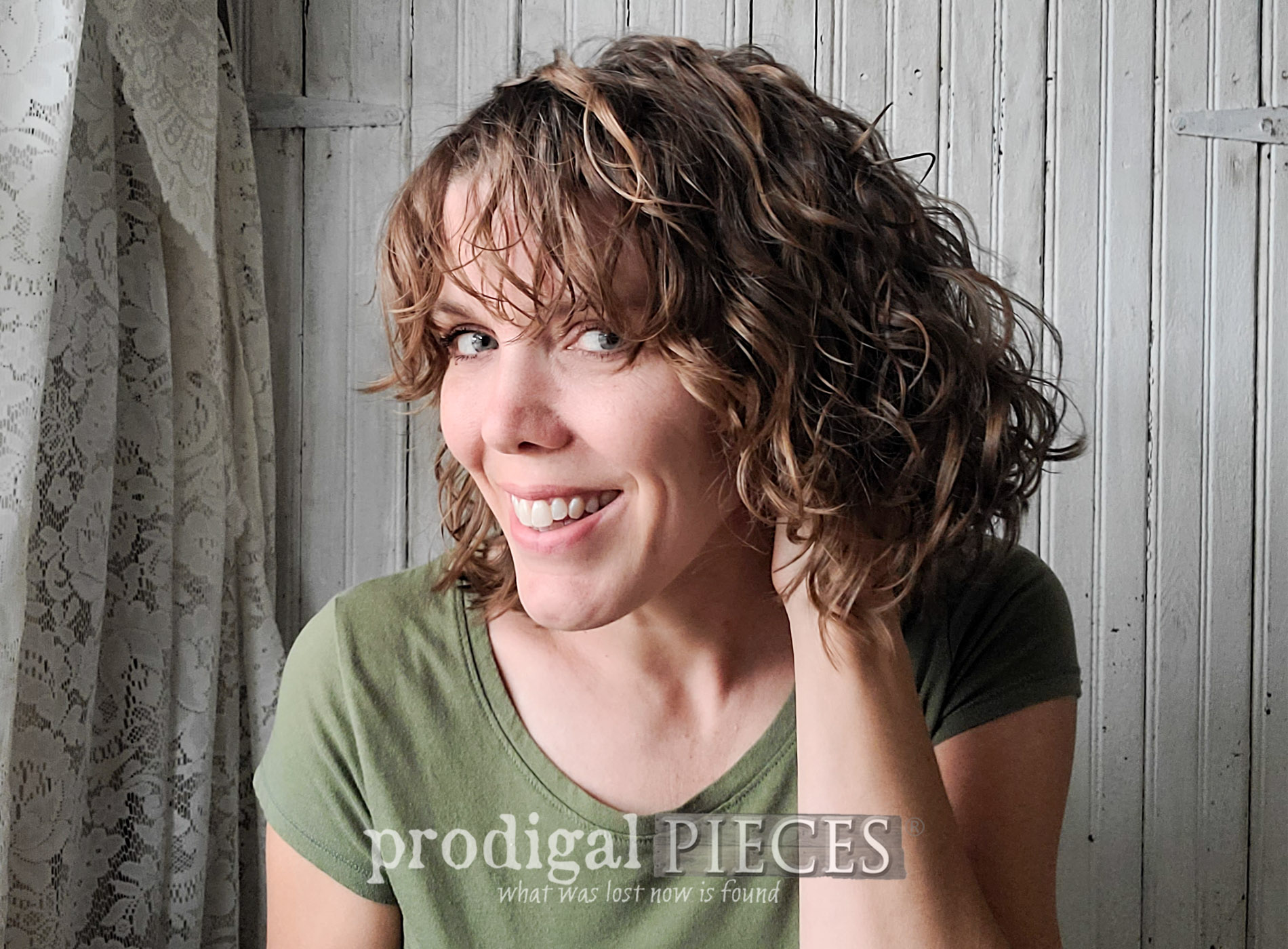 DIY Layered Wavy Haircut
