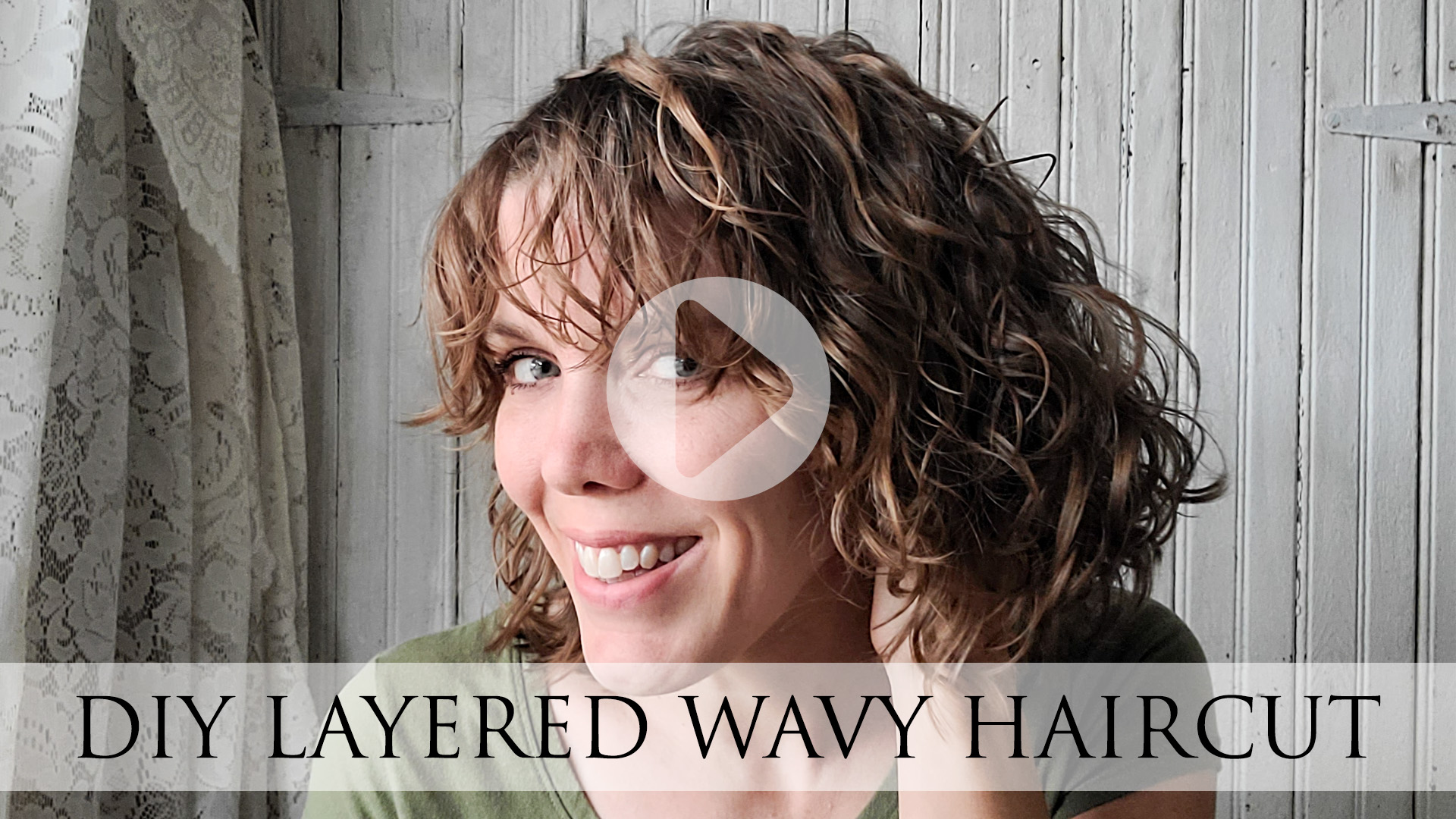 Video Tutorial of Larissa of Prodigal Pieces for a DIY Layered Wavy Haircut | prodigalpieces.com prodigalpieces haircut video