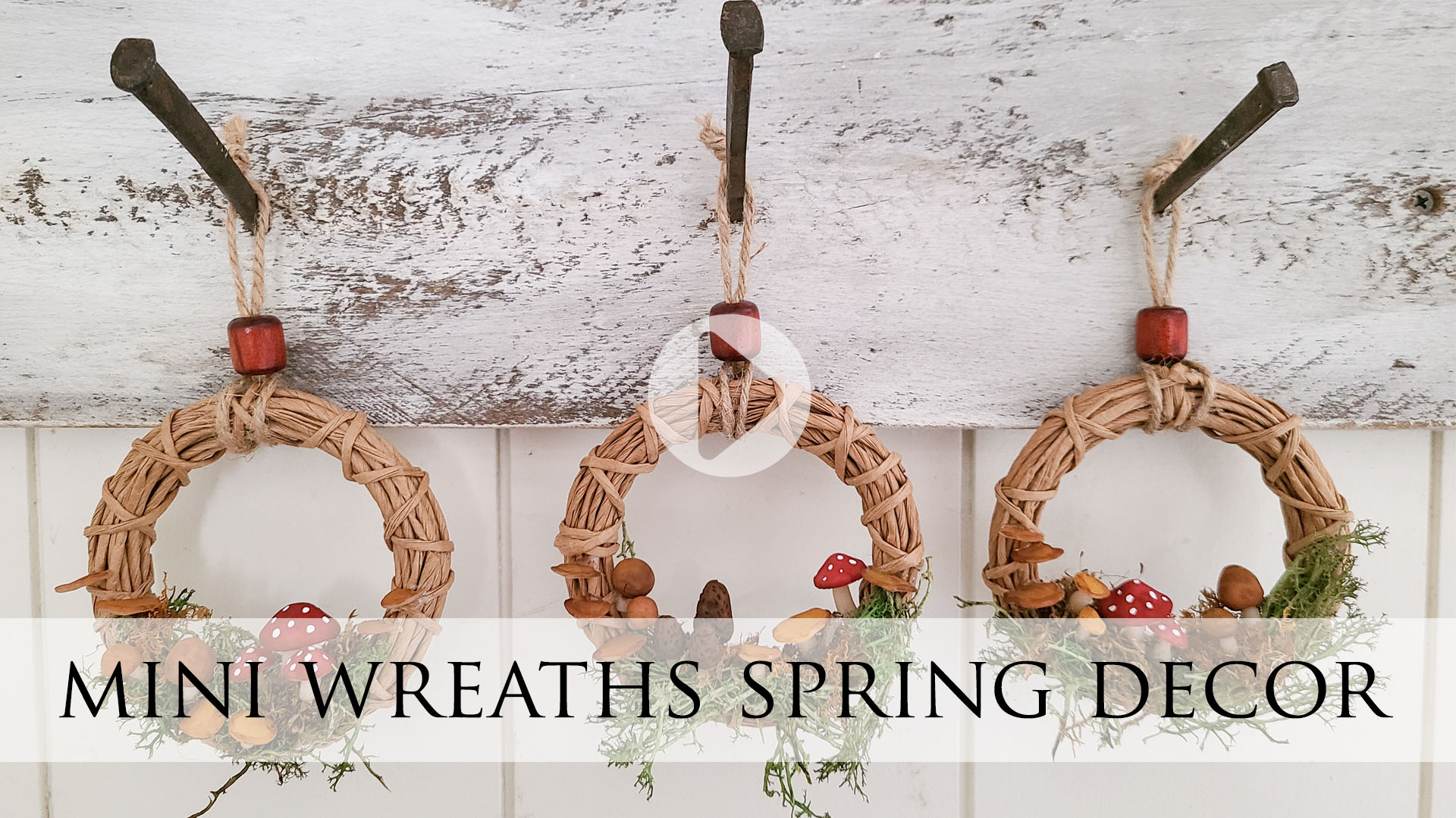 Featured Mini Wreaths Video Tutorial by Larissa of Prodigal Pieces | prodigalpieces.com prodigalpieces