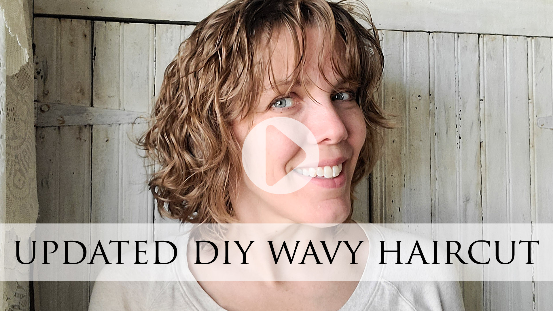 Larissa of Prodigal Pieces gives updated DIY wavy haircut tips and tutorial | prodigalpieces.com prodigalpieces hair diy