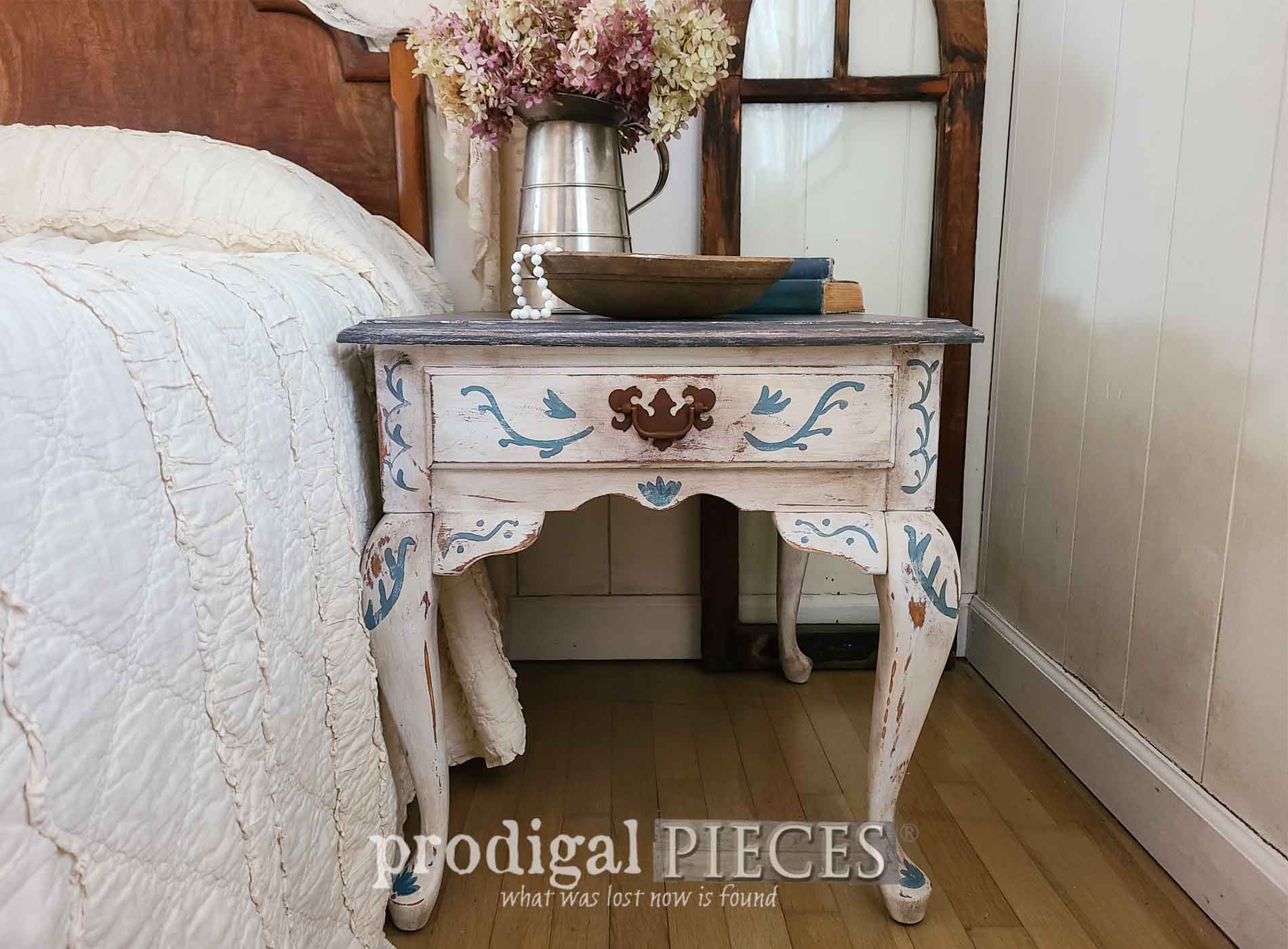 Queen Anne Side Table Makeover
