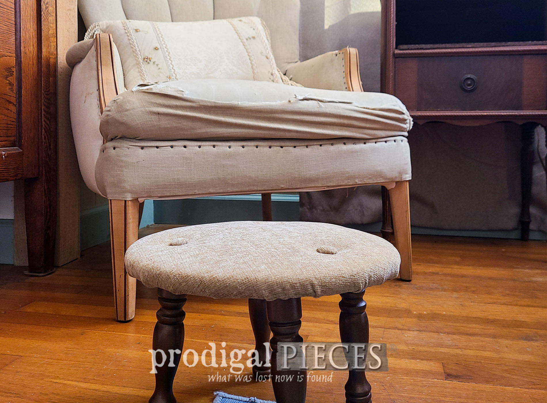 Vintage Footstool Makeover