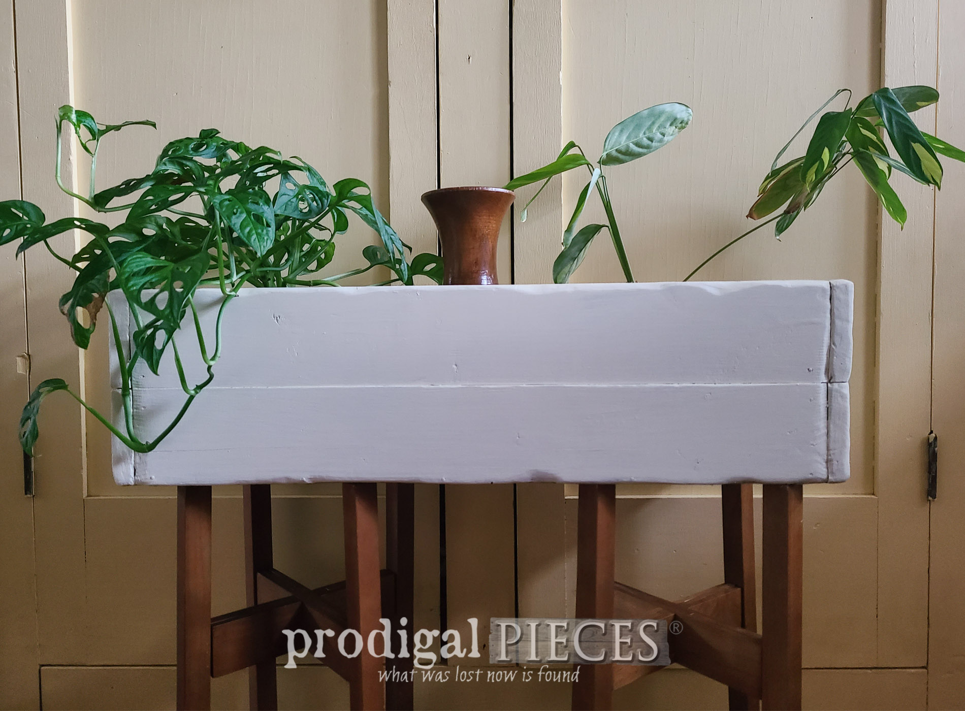 Thrifted Crate Upcycled Stand